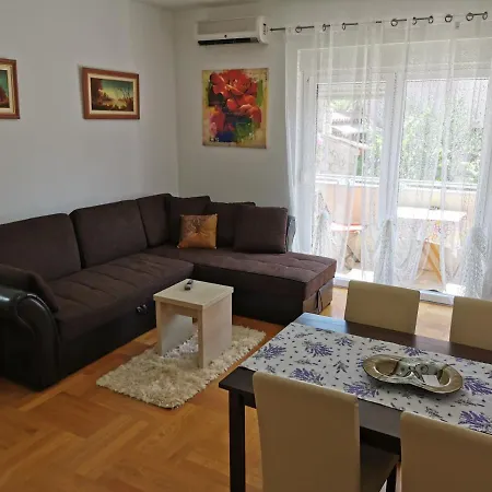 Mara Apartment *