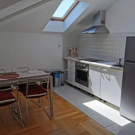 Mara Apartment