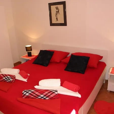 Mara Apartment *