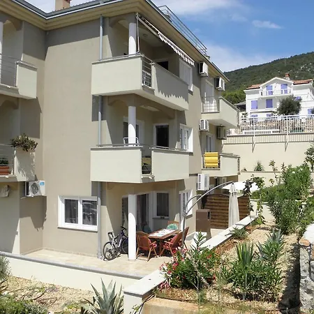 Apartment Mara *