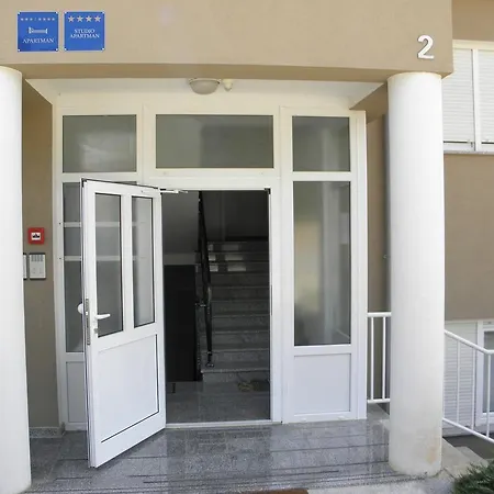 Mara Apartment *