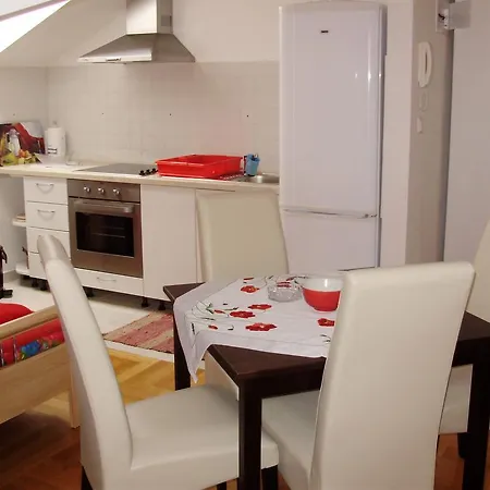 Mara Apartment