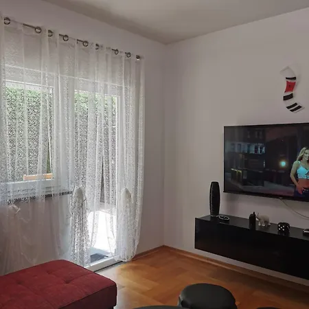 Mara Cres