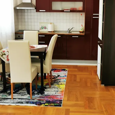 Mara Apartment *