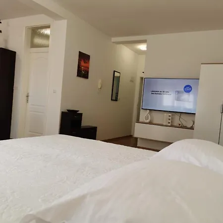 Mara Apartament Cres